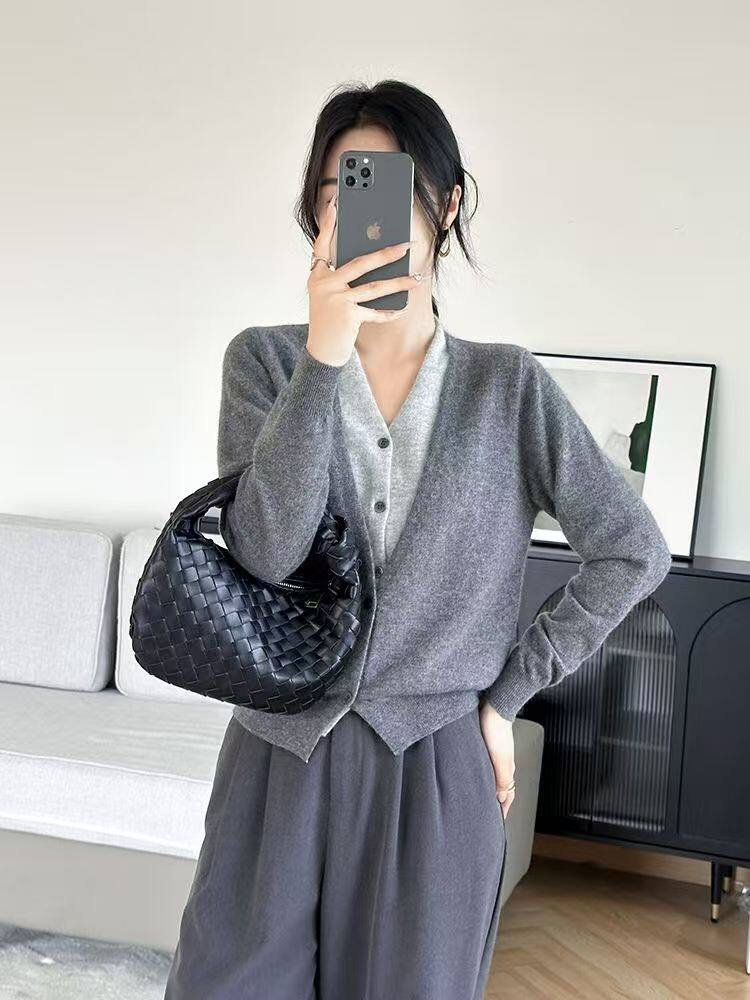 2025百搭时尚简约秋冬新款两件套v领针织衫，女装针织衫/毛衣，秀阁羊绒