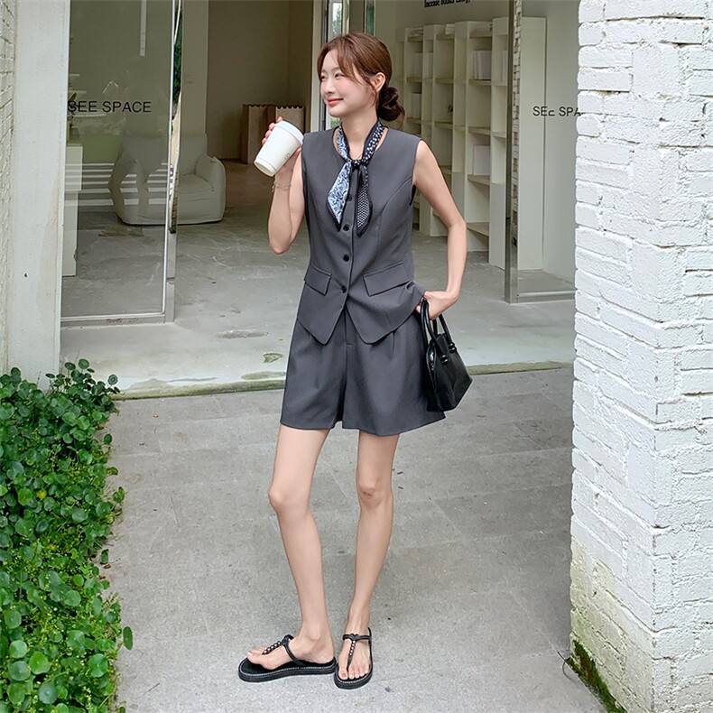 2025夏季新款！西装短裤套装搭配丝巾,女装套装/套裙,1C151