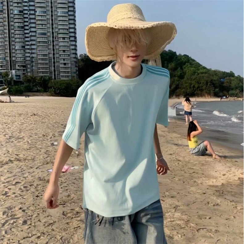 抖音得物品质二开240克宽松纯棉美式潮牌印花三条杠中性风短袖T恤,男装T恤,电商A486