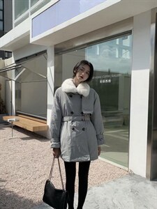 百搭风衣版羽绒服图片