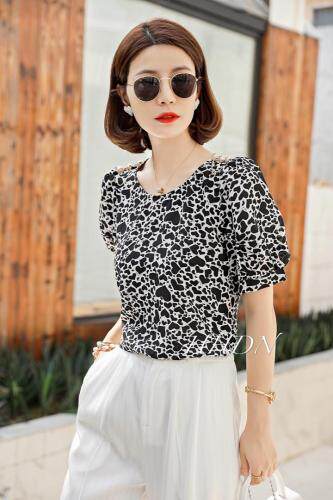 2021年夏季新款韩版女装小衫，女装，红火丹妮