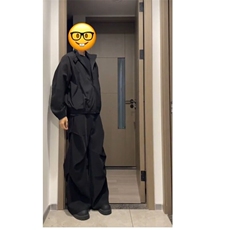 黑色