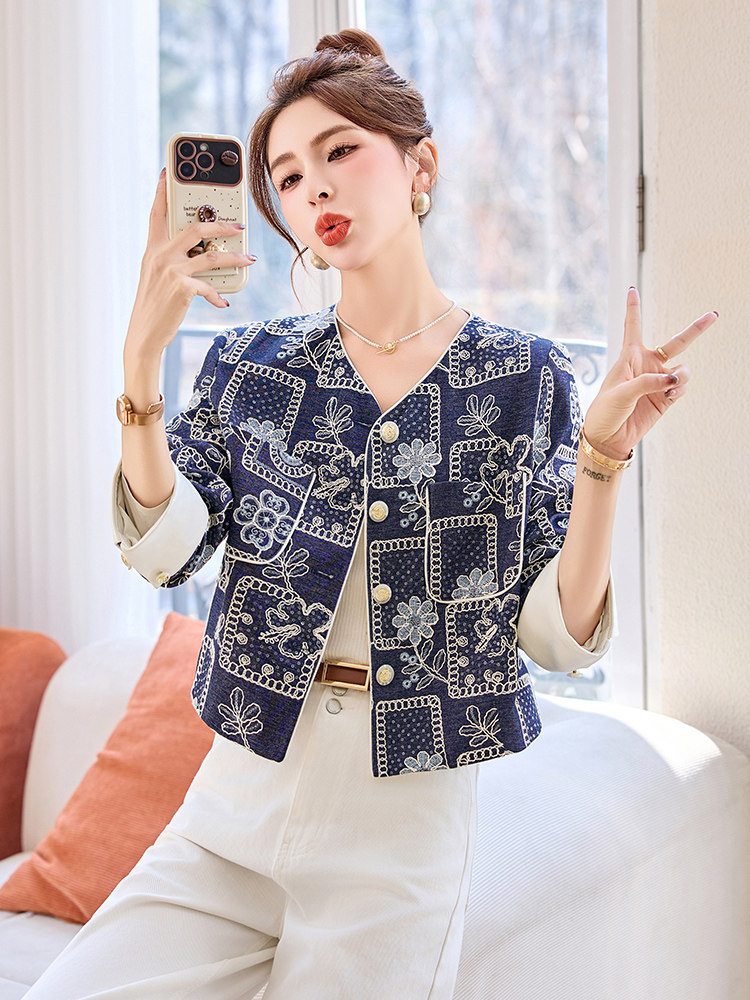 新中式国风亮片刺绣短外套女2025春新款小个子独特漂亮超好看上衣,女装短外套,沁沁公主