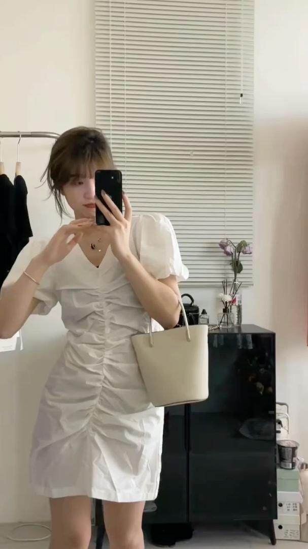 显瘦连衣裙，女装连衣裙，欧妮卡蒂蔓