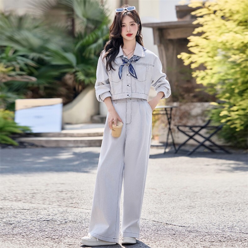 2025春季新款牛仔阔腿裤套装女后背开叉短外套设计两件套配三角巾,女装套装/套裙,雅静靓衣