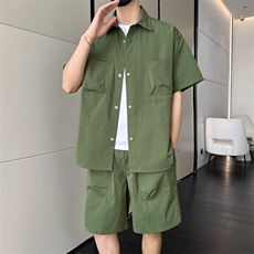 军绿色