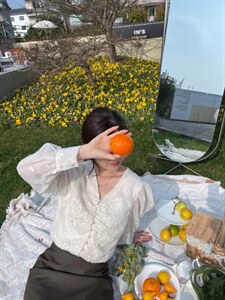 韩系立体花朵上衣图片