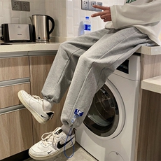 灰色