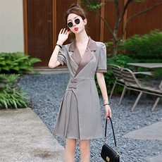 西装连衣裙女小个子2023夏季新款高级感气质女神范职业正式场合裙，女装风衣，韩美纤衣