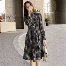 2021春装新款时尚优雅气质修身圆点连衣裙，女装连衣裙，深水步