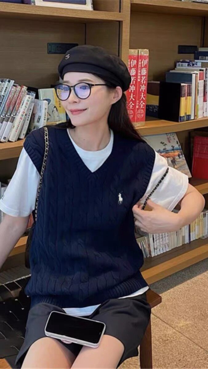 秋季新款简约时尚百搭宽松刺绣马甲女韩版学生针织背心外套,女装马甲,美莎羊绒
