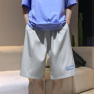 深灰色