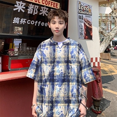蓝色