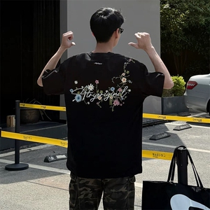 万针全刺绣工艺抖音得物高品质260克重磅纯棉双纱美式高街短袖T恤图片