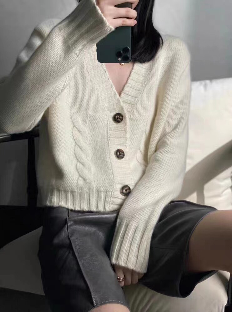 秋季新款舒适显瘦时尚百搭一枝花V领针织打底衫,女装羊毛衫,恒恩羊绒