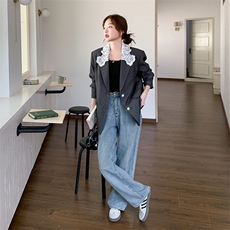 通勤灰色短款西服上衣女春秋2025超火好看高级感小众职业西装外套，女装短外套，2C176