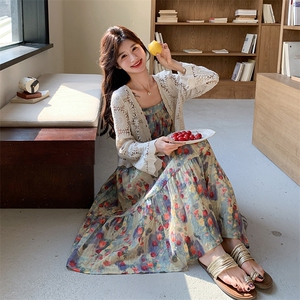 法式复古油画碎花吊带连衣裙女2025夏季新款镂空开衫绝美图片