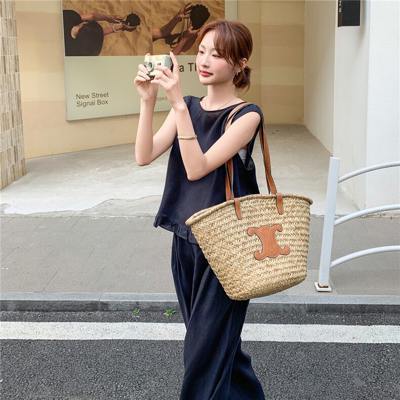 法式复古木耳边时尚减龄套装裤女2025年夏季新款背心阔腿裤两件套,女装套装/套裙,维壹