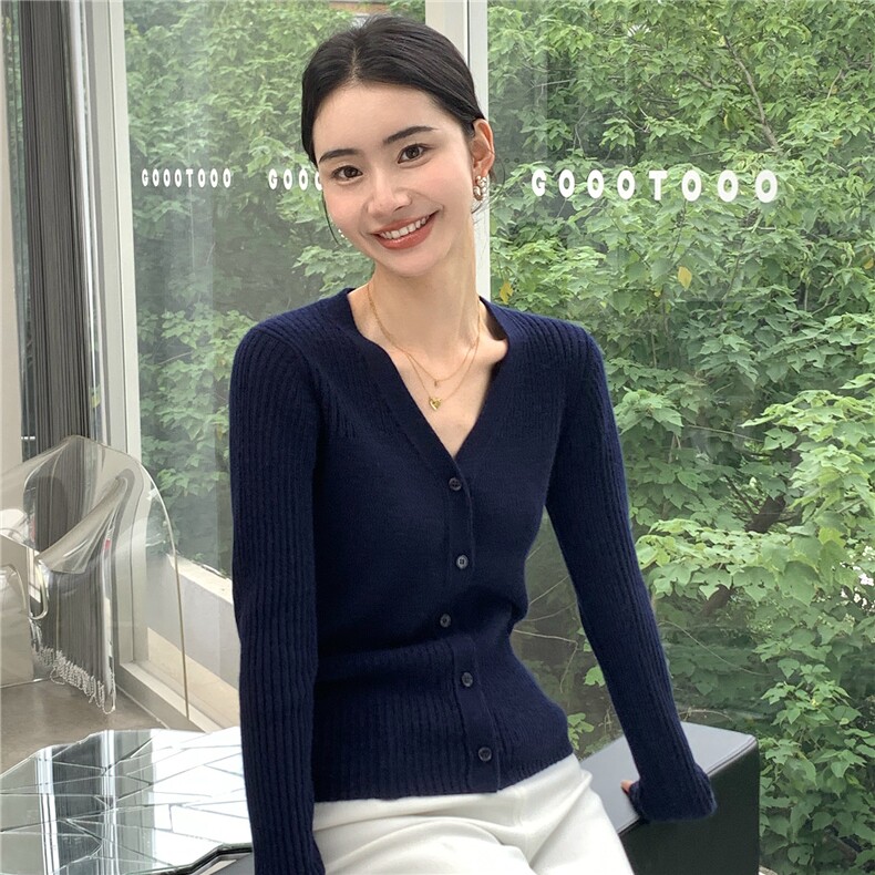 2025秋冬百搭时尚简约v领纽扣开衫针织衫,女装羊绒衫,玛卡隆羊绒