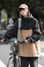 连帽工装冲锋衣夹克男款军绿色撞色冲锋衣春秋美式工装登山服夹克，男装夹克，电商A409-1