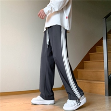 深灰色