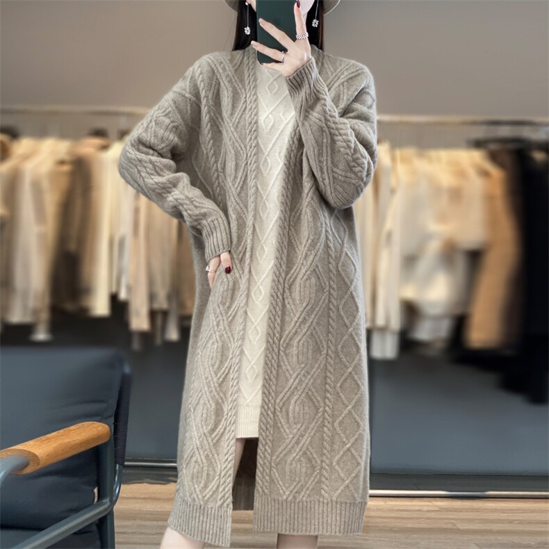 100%纯羊毛中长款开衫女V领绞花长袖针织毛衣宽松慵懒羊绒衫外套图片