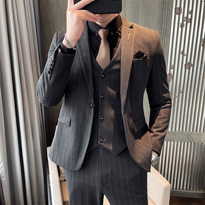 春秋韩版男士西服套装休闲竖条纹西装三件套新郎结婚礼服图片