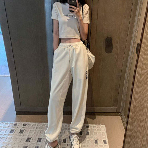 时尚套装2023年新款女夏显瘦短款上衣配高腰束脚裤休闲运动两件套图片