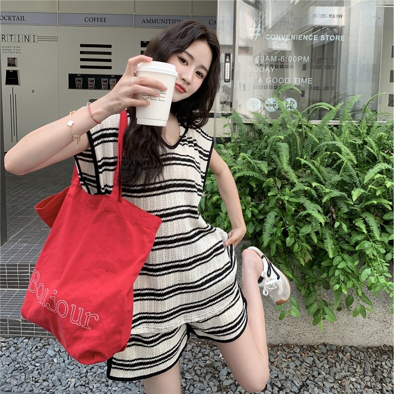 时尚套装2025夏季女新款条纹连帽上衣舒适透气舒适短裤一整套穿搭,女装套装/套裙,2C167