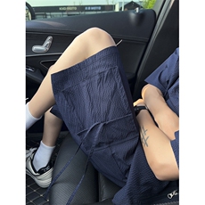 藏青色