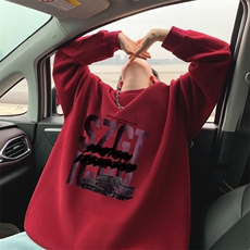 酒红色