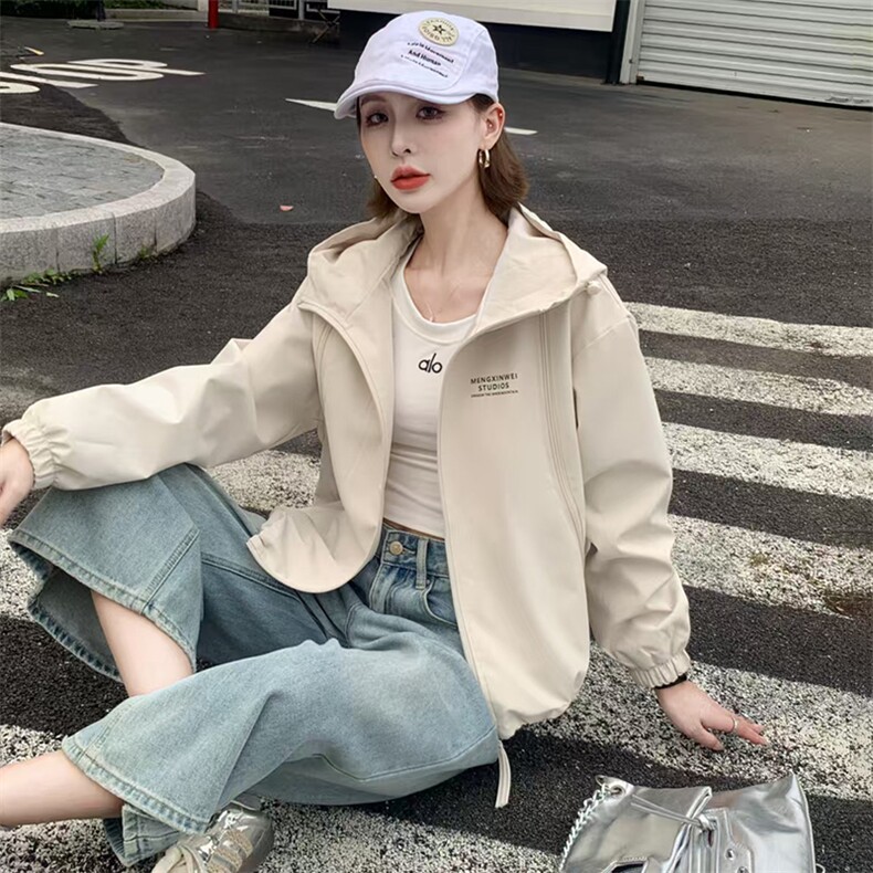 （现货）连帽外套女春秋洋气短款风衣宽松休闲小个子百搭夹克上衣,女装短外套,韩蔻秀