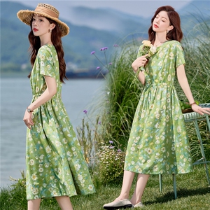 时尚碎花棉麻短袖连衣裙女夏2026新款收腰显瘦度假风休闲气质裙子图片