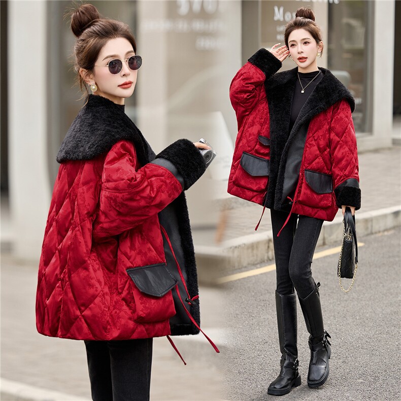 现货，现货，2025冬装新款皮毛一体拼接时尚潮流保暖羽绒服,女装羽绒服,伊仟回
