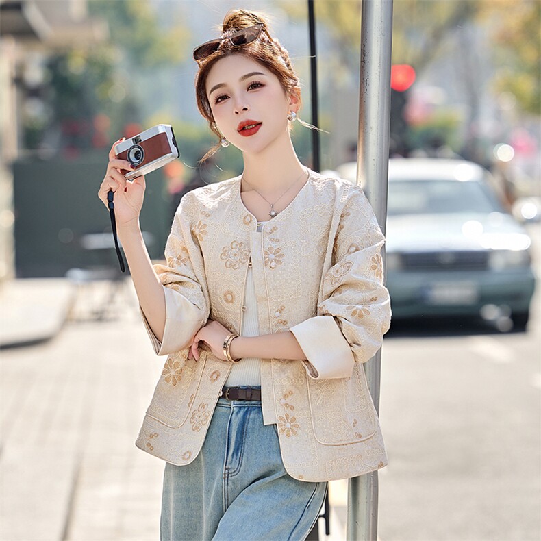 新中式国风棉麻外套女2025春季新款时尚高级感盘扣小香风刺绣上衣,女装短外套,布芭啦