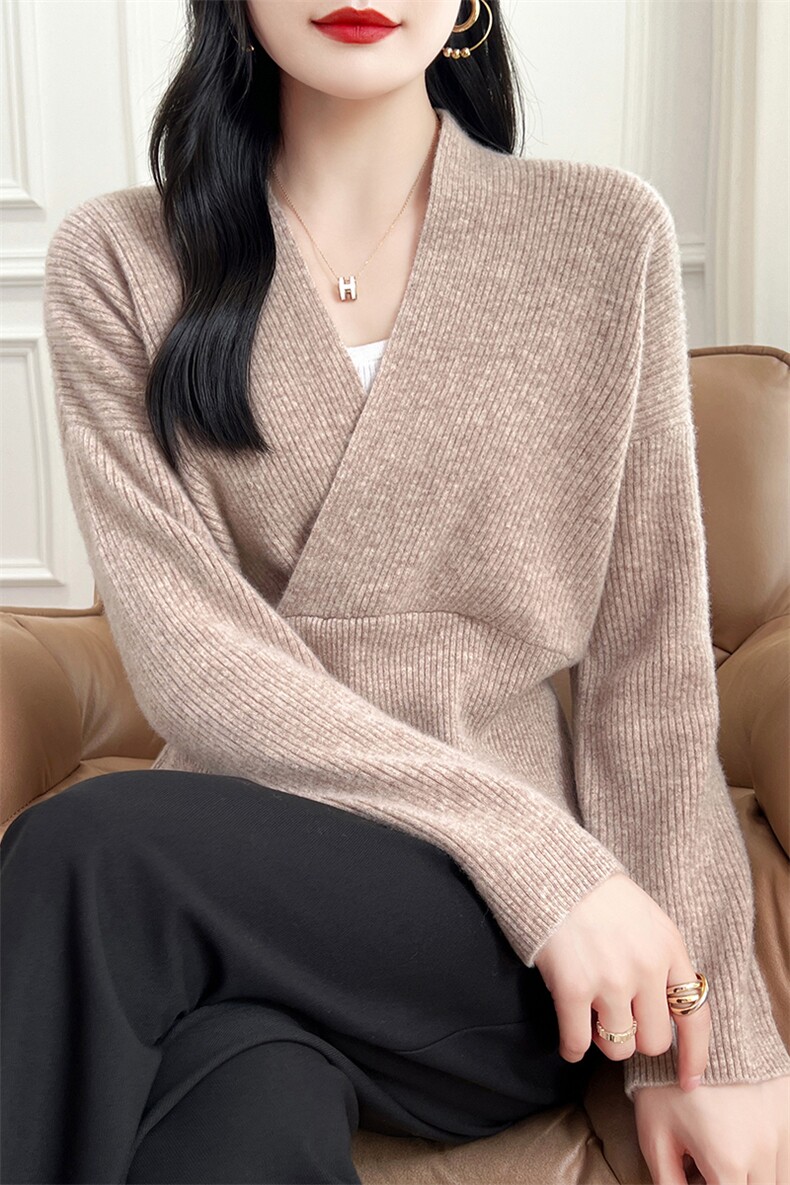 交叉V领短款羊毛衫女2024年秋冬新款时尚优雅,女装羊毛衫,蒙特羊绒