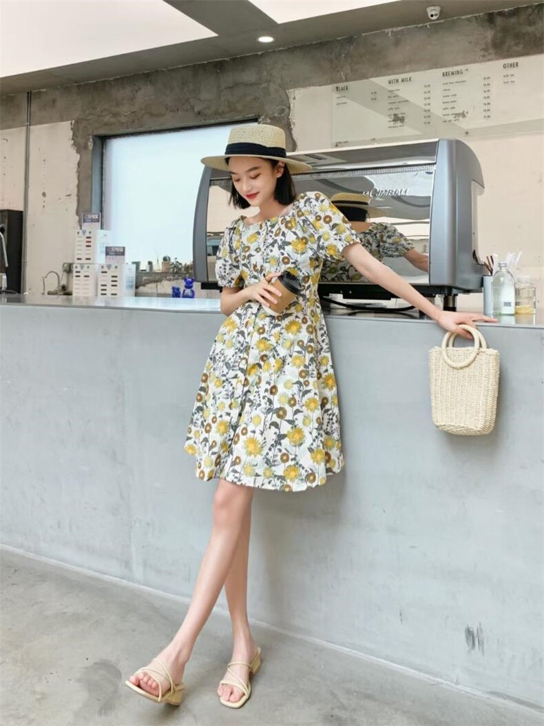 小碎花连衣裙，女装连衣裙，时尚秀衣阁