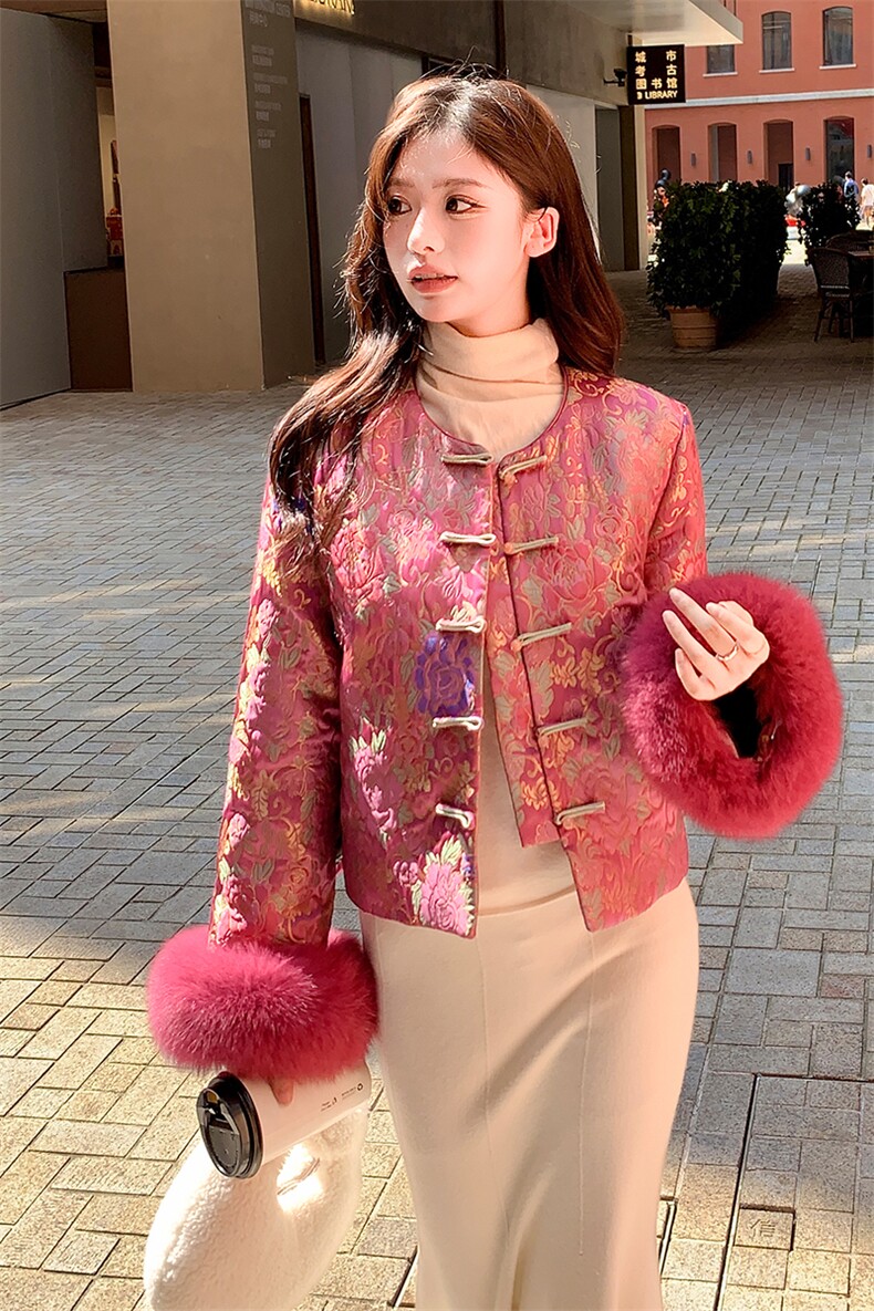 新中式提花圆领短款羽绒外套女配袖口狐狸毛条,女装羽绒服,浙宝189