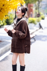 仿羊羔毛绒皮毛一体外套宽松显瘦棉衣女2025冬新刺绣连帽加厚上衣潮，女装棉衣/棉服，意芙