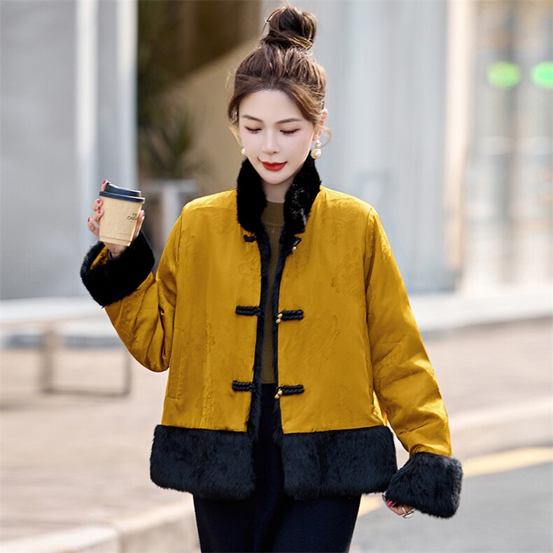 【90白鸭绒】新中式短款羽绒服冬装喜庆新年红本命年貂毛拼接外套,女装羽绒服,衣之秀
