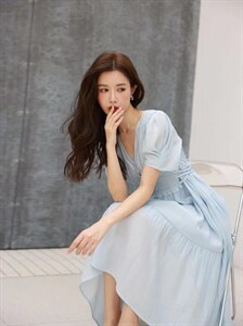 浪漫主义进行到底～适合大多数人的 那条淡奶油色的裙子图片