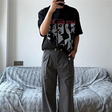 黑色