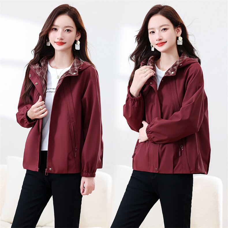 巨好看的早秋风衣女2025新款小个子秋季大码休闲连帽百搭夹克外套，女装短外套，浙宝281