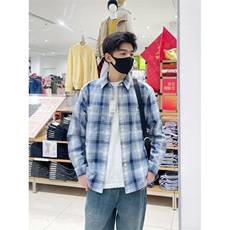 蓝色