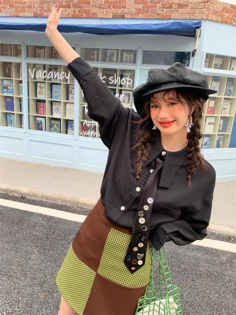 黑白两色改良尖领宽松衬衫，女装衬衫，YOUER DENG