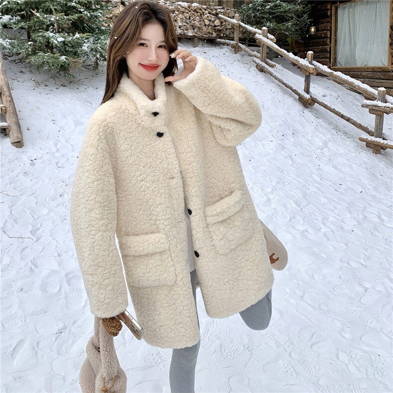 现货:冬季新款高级感加厚保暖皮毛一体外套2C135-8959P225K338，女装皮草，2C135