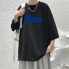 黑色