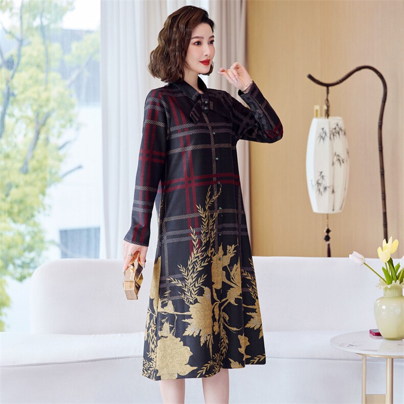 现货2024秋季女装新款时尚定位花民族风年轻妈妈中长款连衣裙,女装连衣裙,魅衣本色