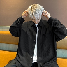 黑色