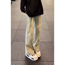 浅黄色
